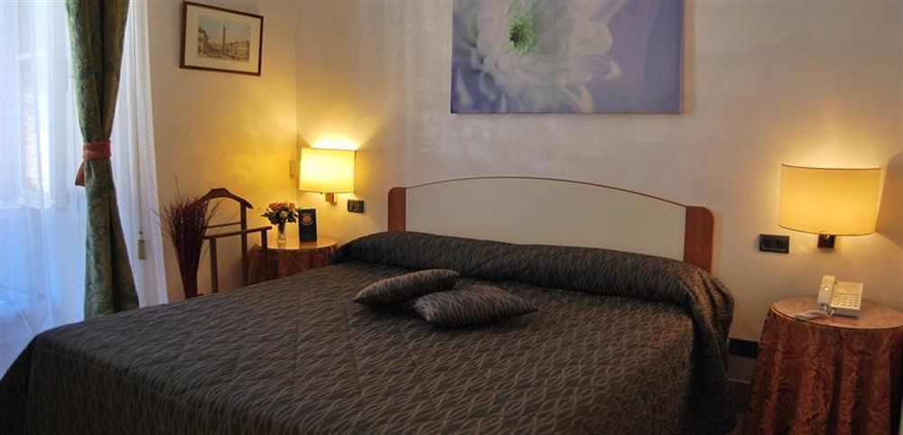 Giotto Flavia Hotel 2*