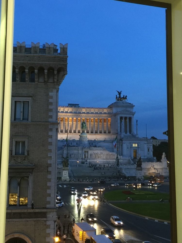 Luxury Piazza Venezia Hotel Rome