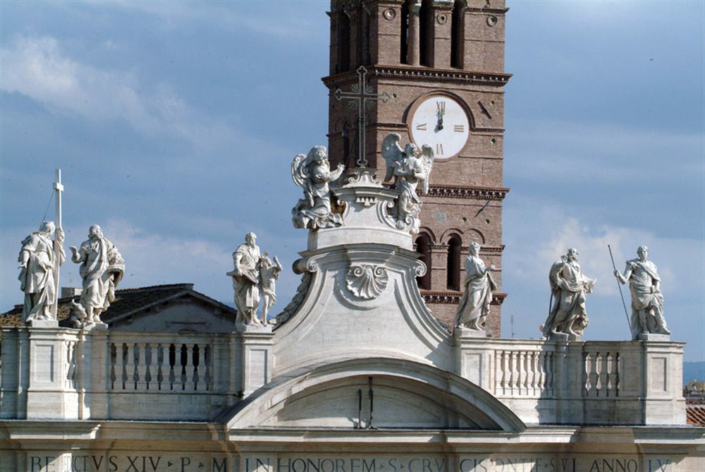 Bed & Breakfast Domus Sessoriana Rome