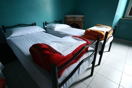 Hostel M&j Place