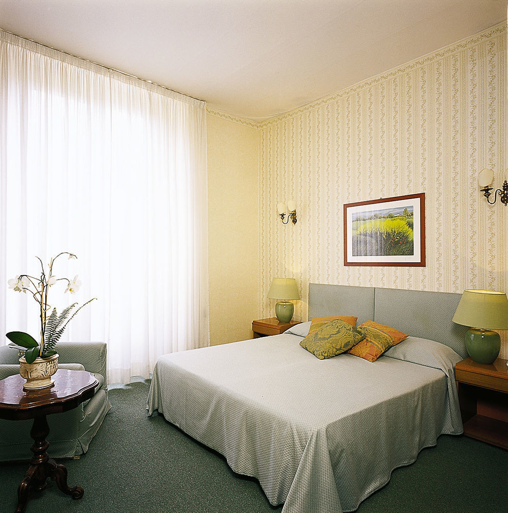 Delle Rose 3*