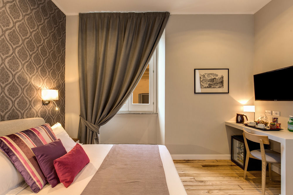 The Club Navona Guest house *