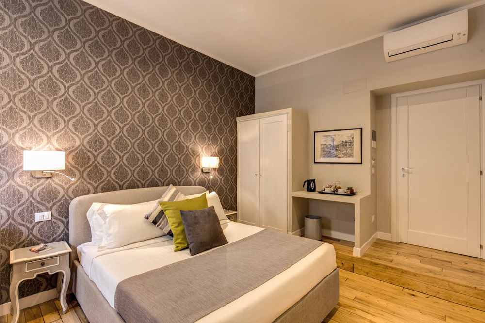 The Club Navona Guest house *