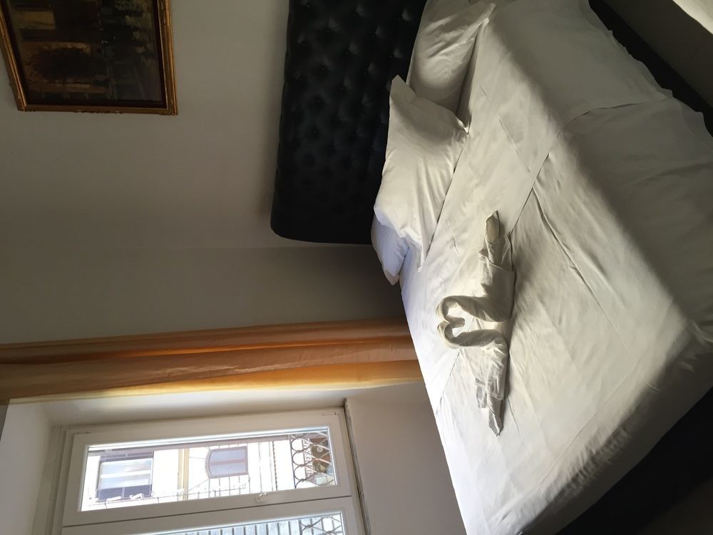 Couette-café Candia41 Rome