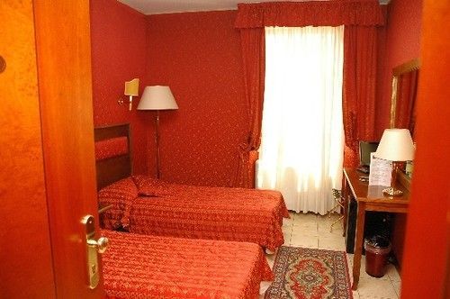 Shasa 3* Roma