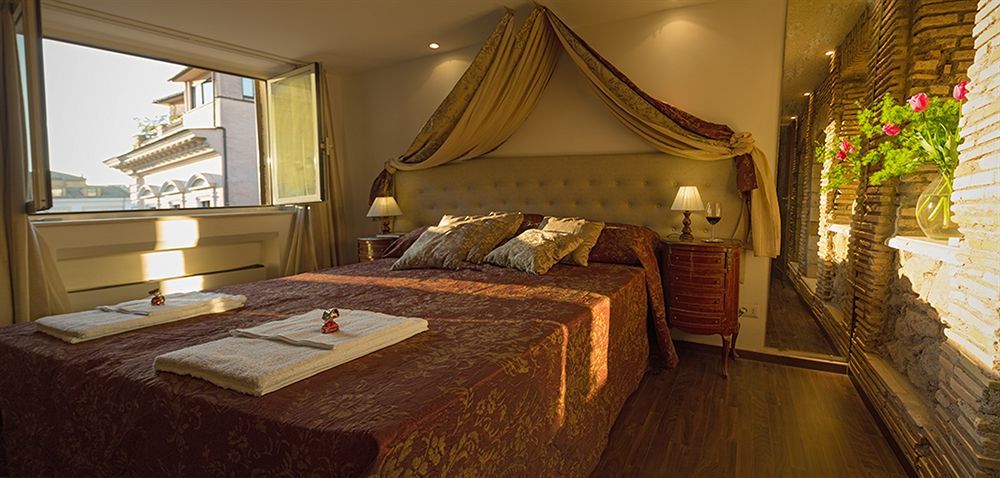 Pantheonview - Luxury Couette-café 2*
