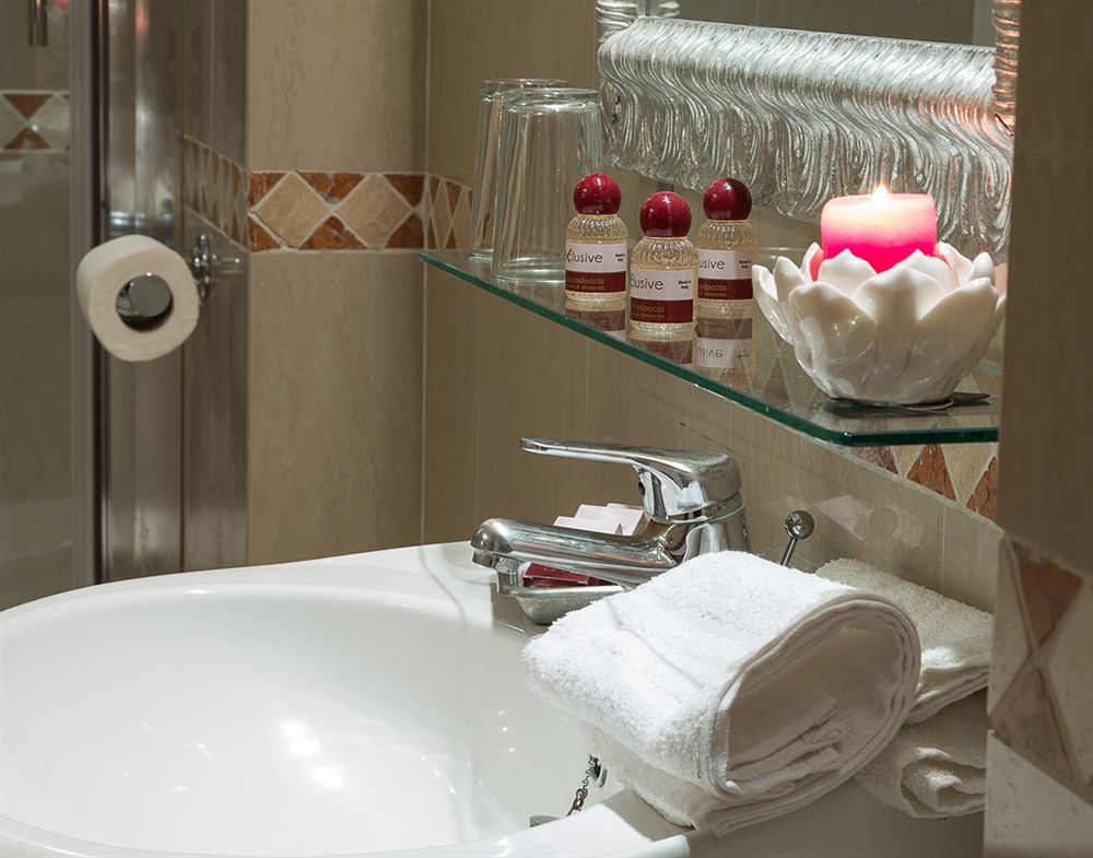 Couette-café Pantheonview - Luxury 2*