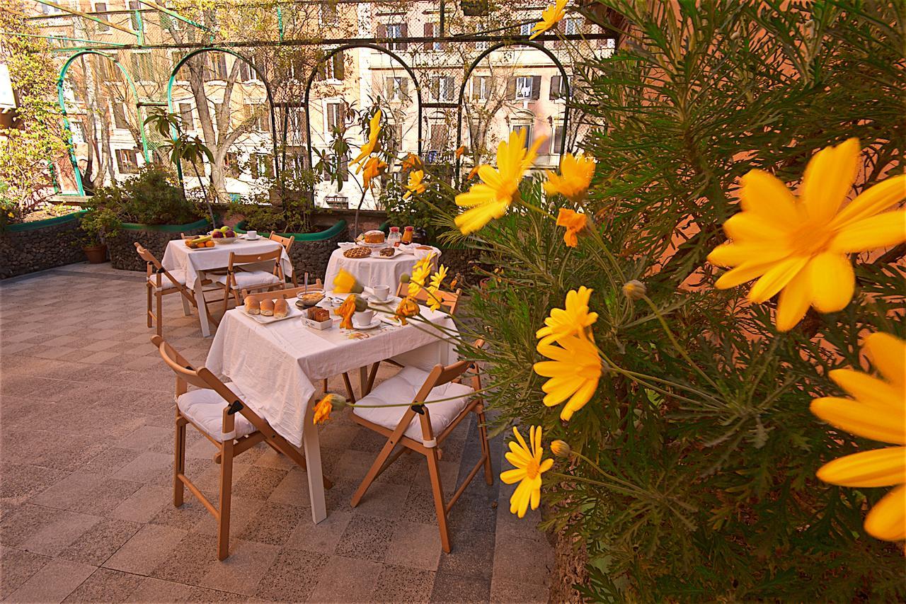 Hotel Carmel