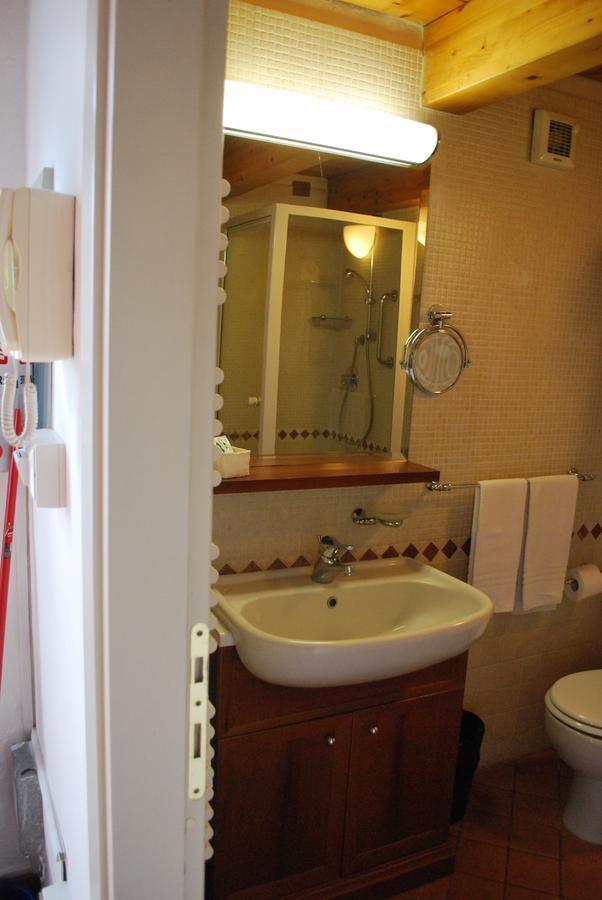 Aparthotel Casale Mostacciano 3*