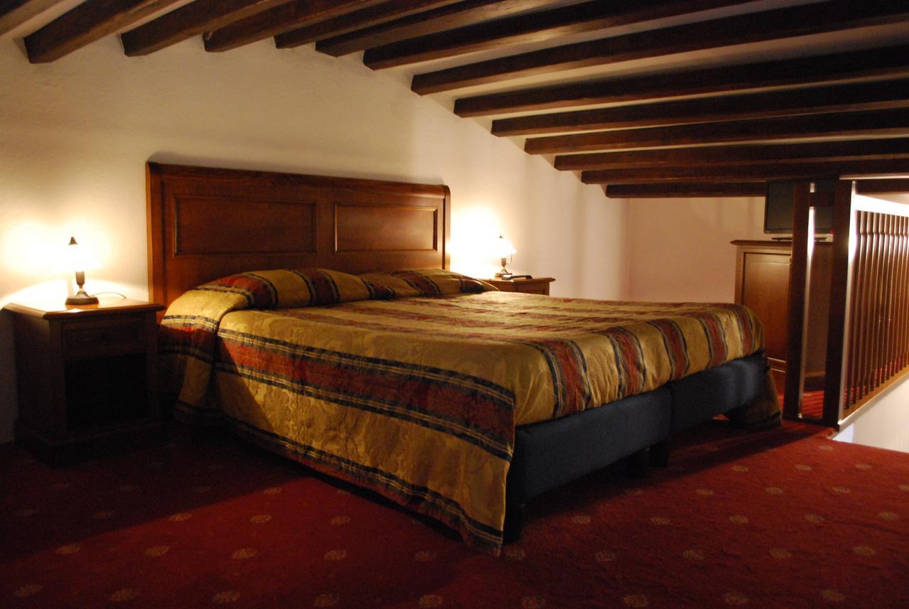 Casale Mostacciano 3*