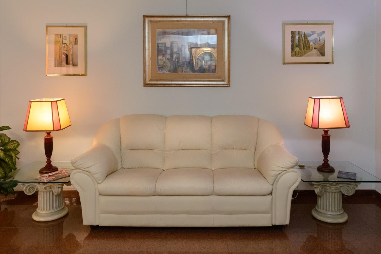 Ponte Bianco Hotel Rome