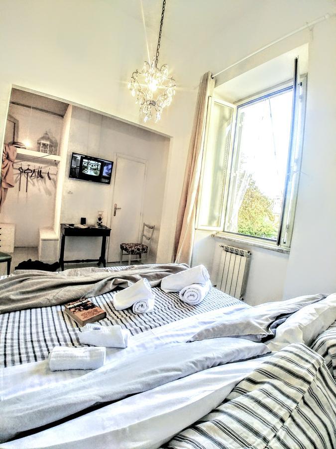 Next Stop Bed & Breakfast Rome