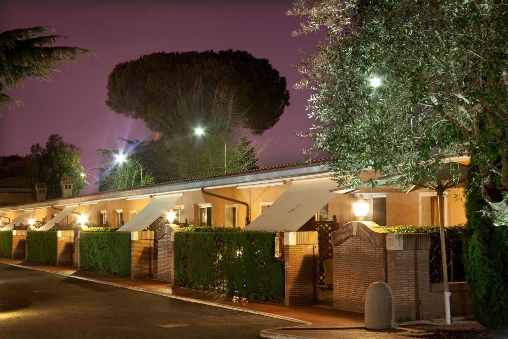 Piccolo Borgo Hotel 3*
