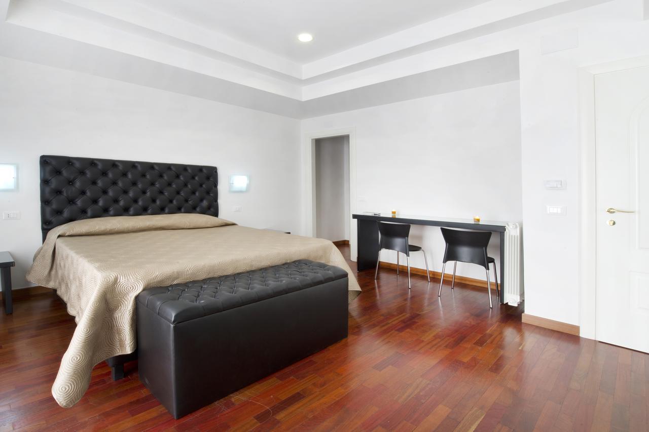 Quadrifoglio Eur Hotel