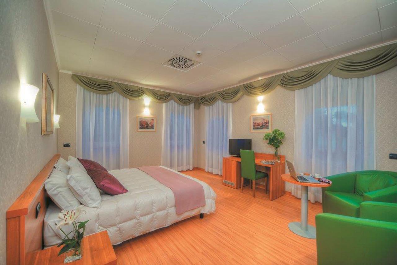 Ele Green Park Pamphili 4* Rome