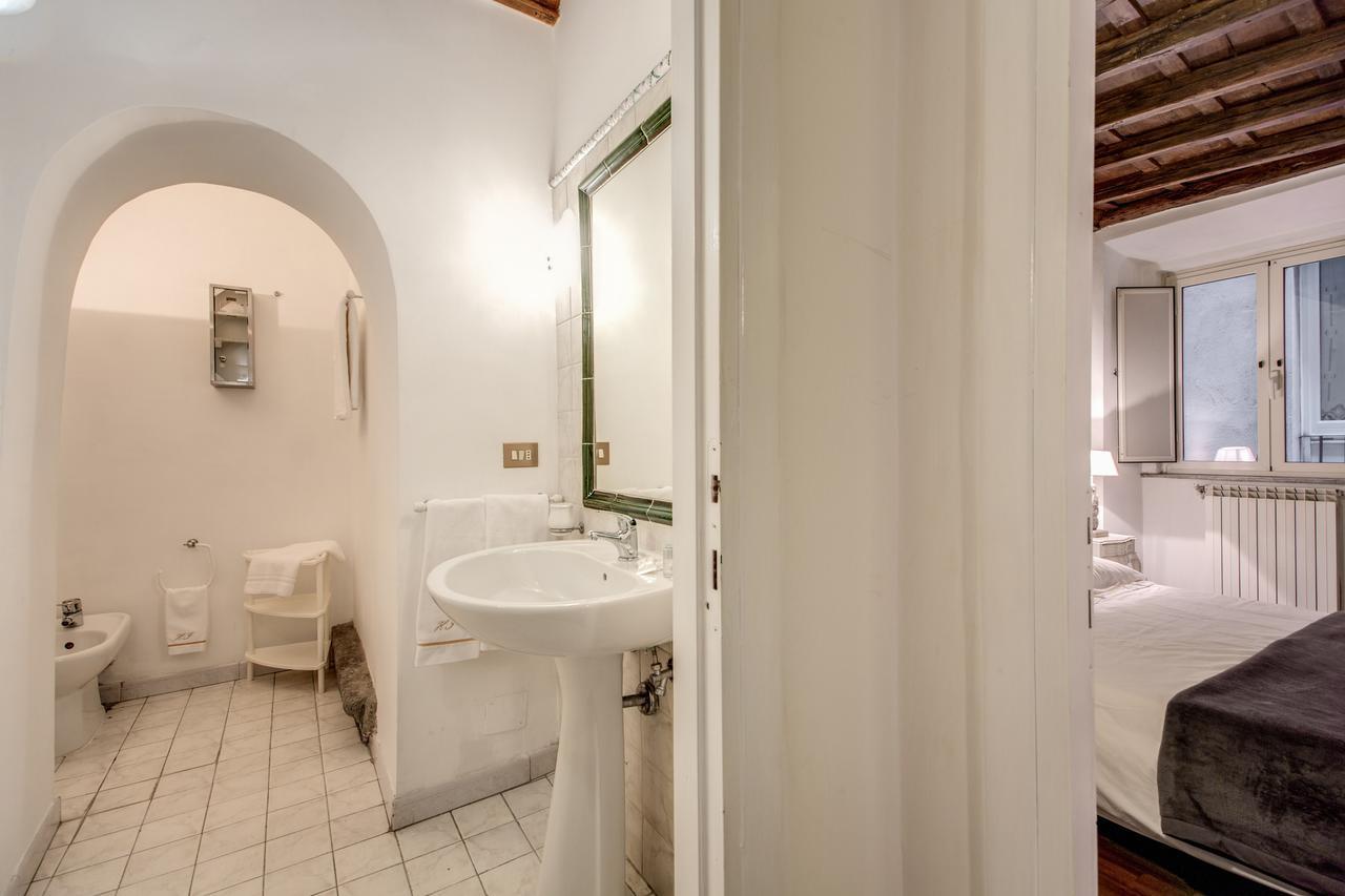 Piazza Navona Apartment