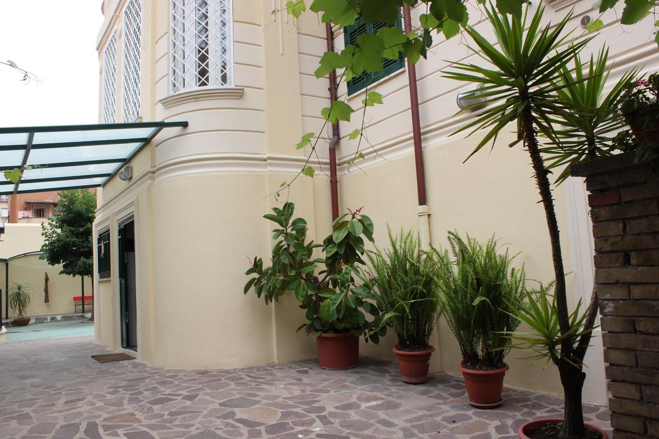 Casa Per Ferie Beato Rosaz Affittacamere Roma
