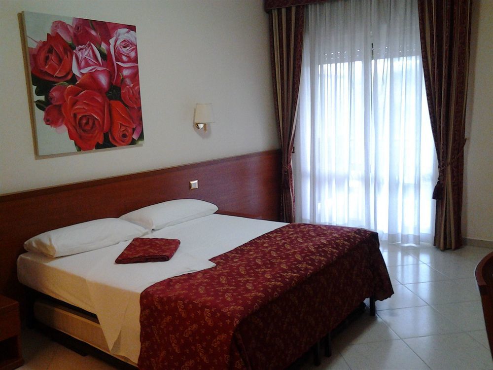 Vitti Hotel 2*