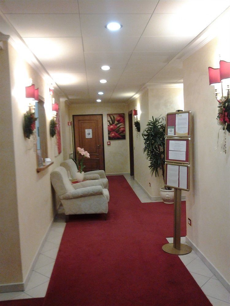 Vitti Hotel