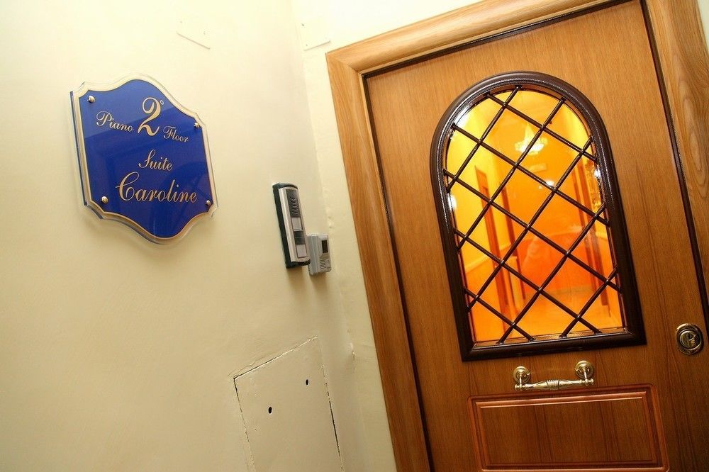 Caroline 2* Rome