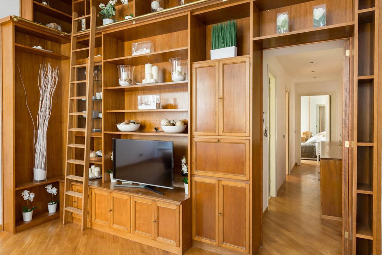 The Colosseum Apartment *