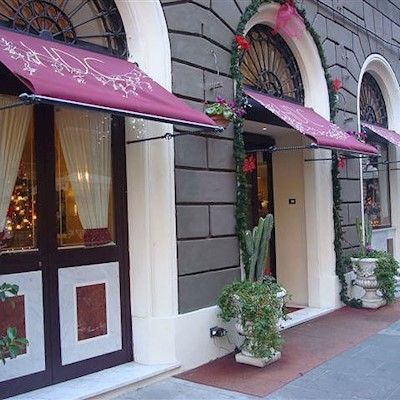 Hotel Dina