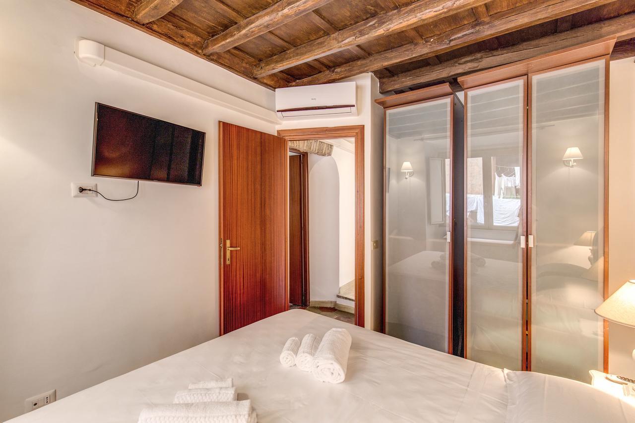 Apartment Piazza Navona Rome