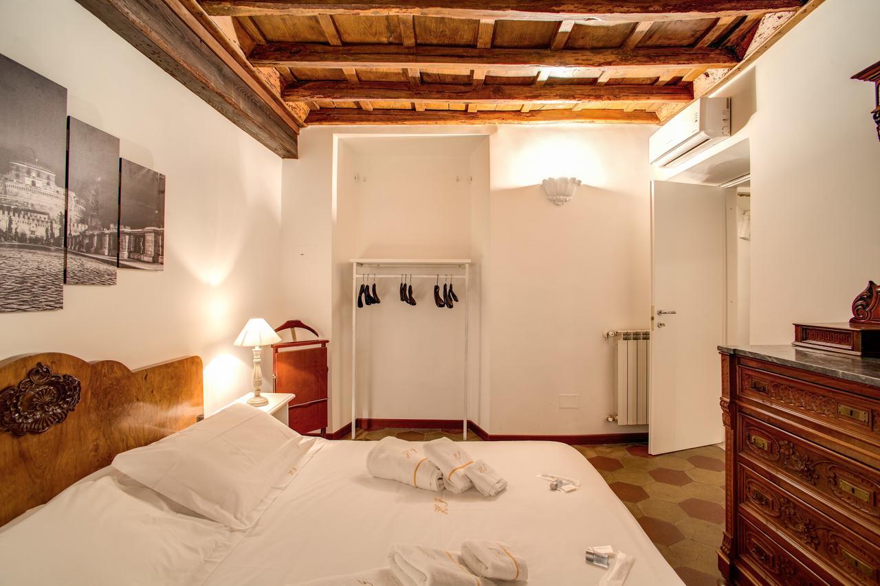 Piazza Navona Apartment