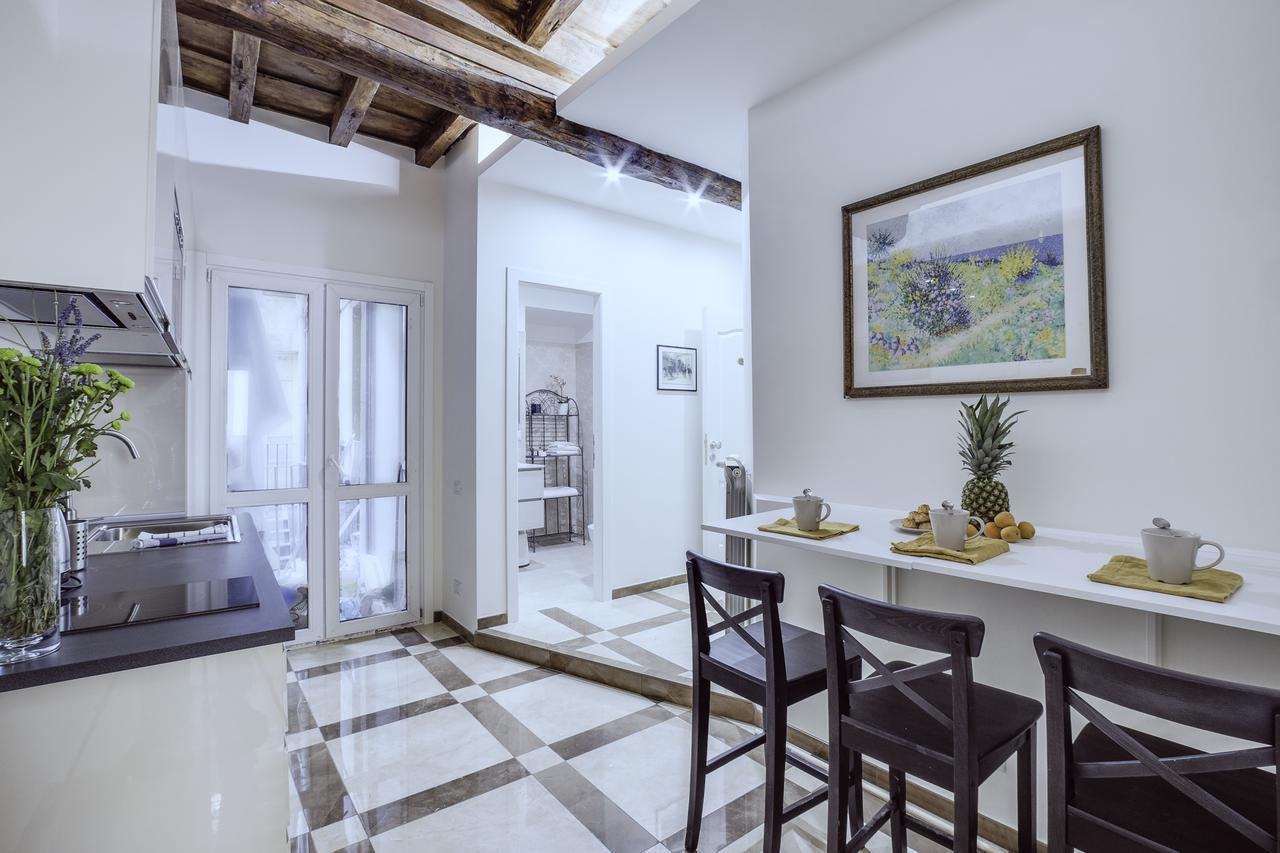 Apartment Flats Via Delle Muratte 2mins To Trevi Fountain Rome