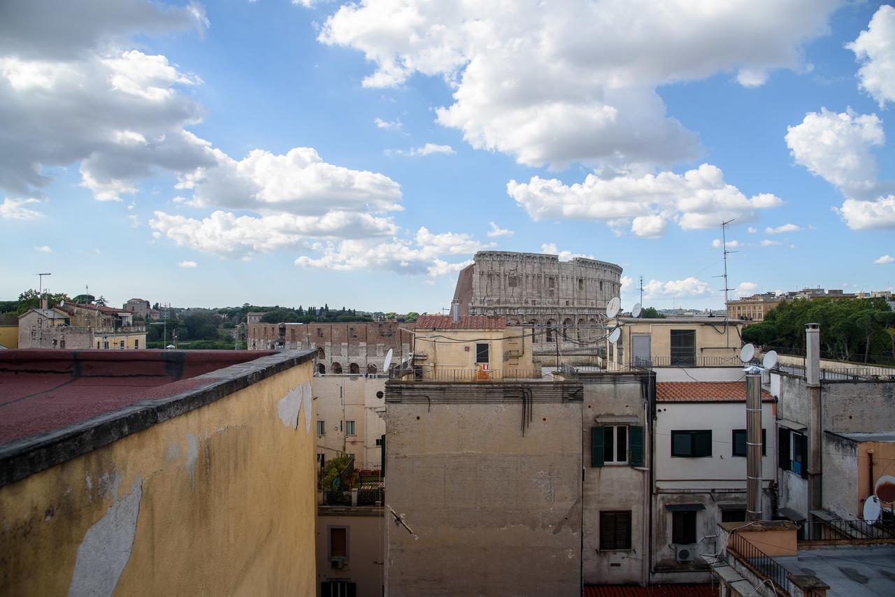 White Terrace Ostilia Roma