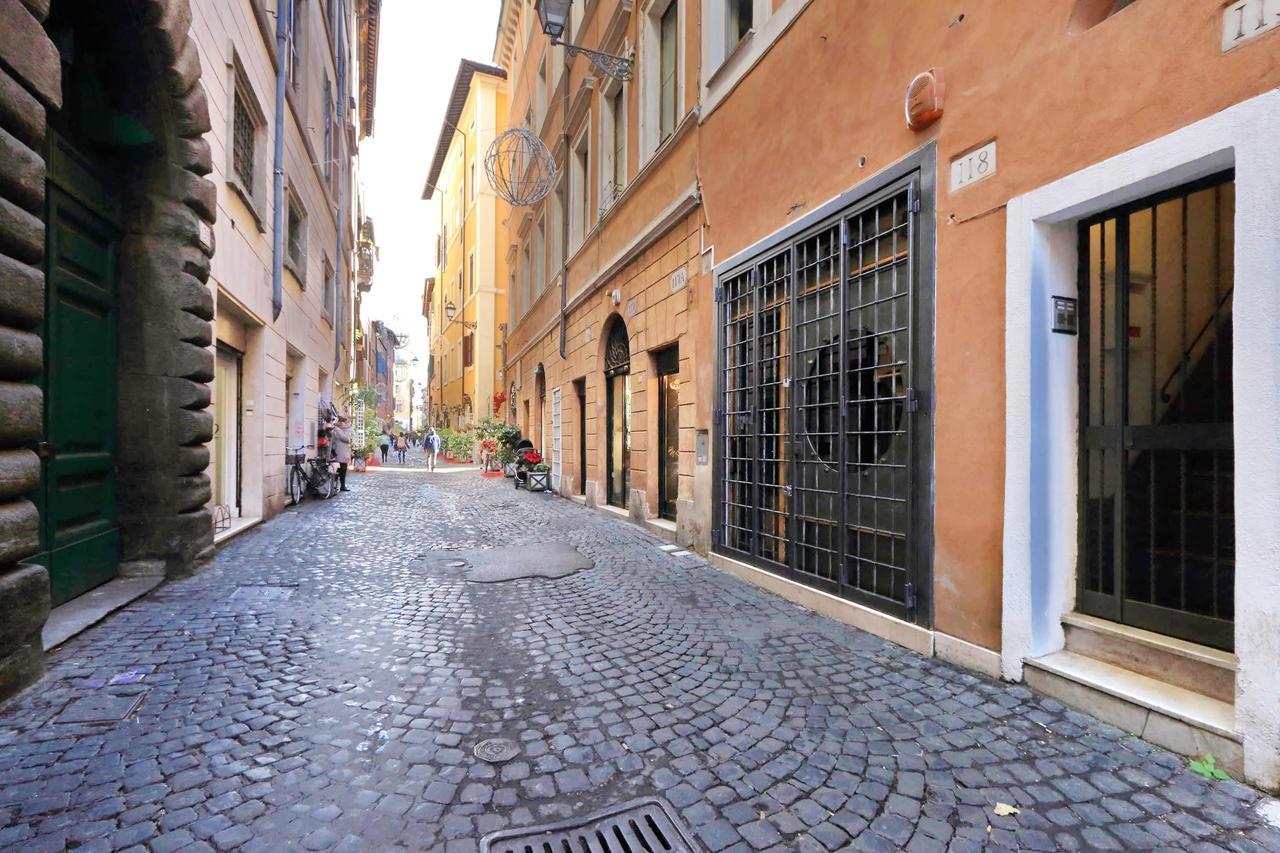 Apartment Coronari Rome
