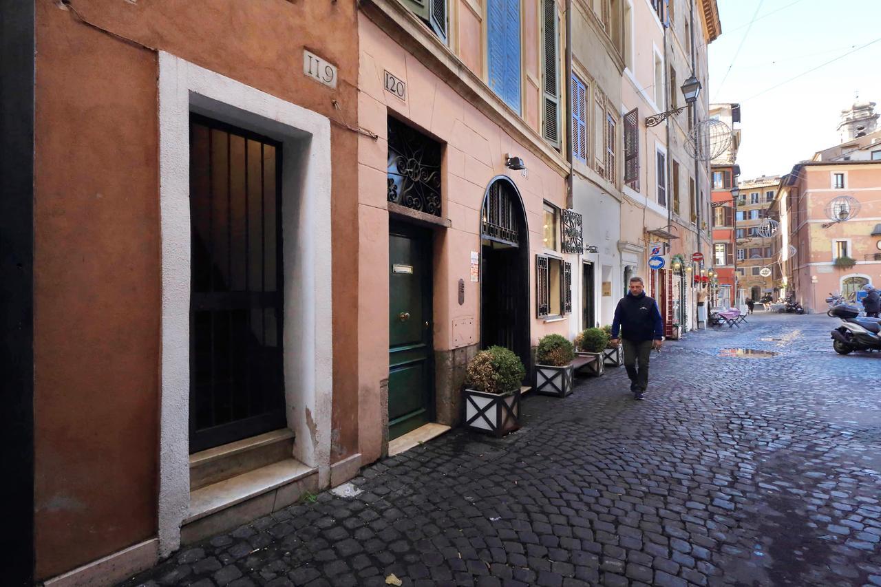 Apartment Coronari Rome