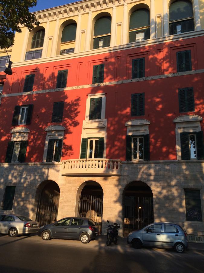 Augustana House And 2*