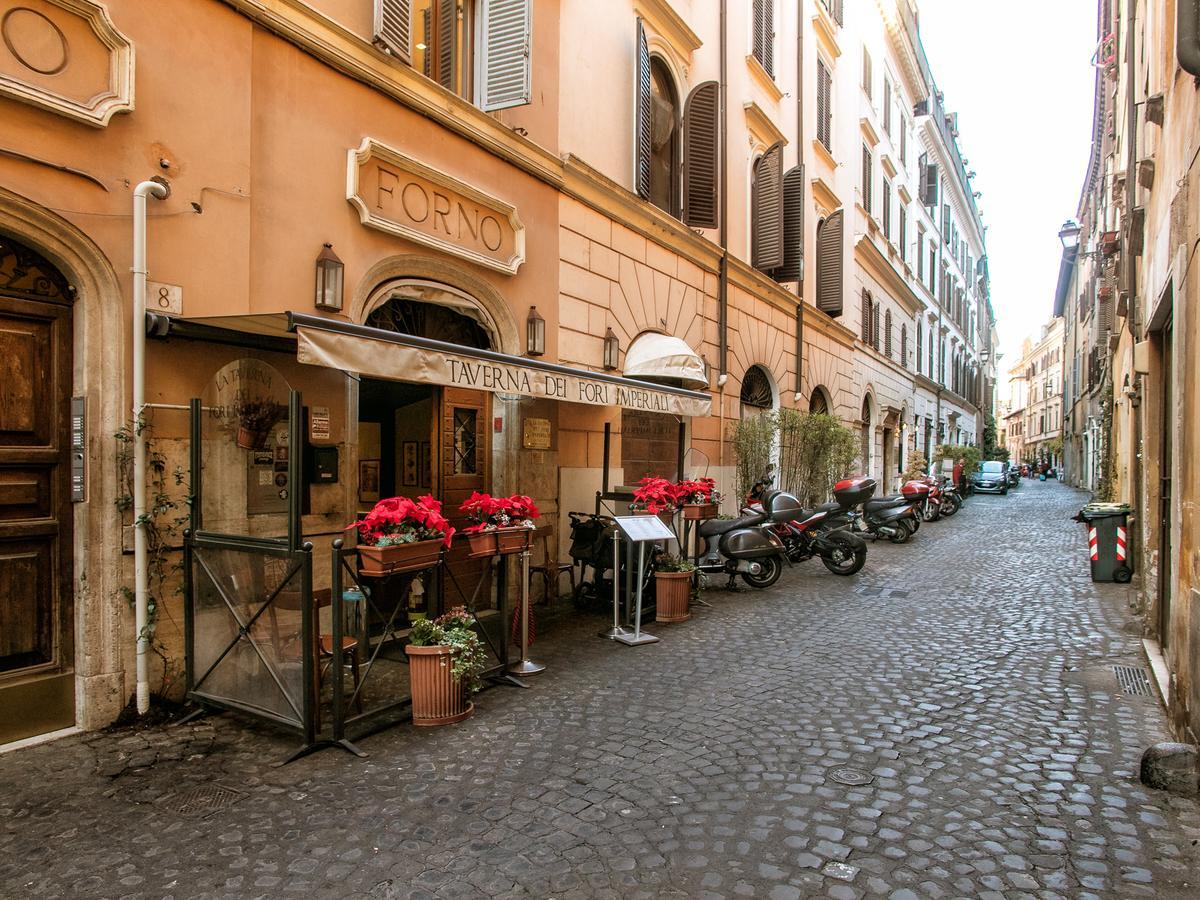 Piazza Venezia Luxury Design Apartment