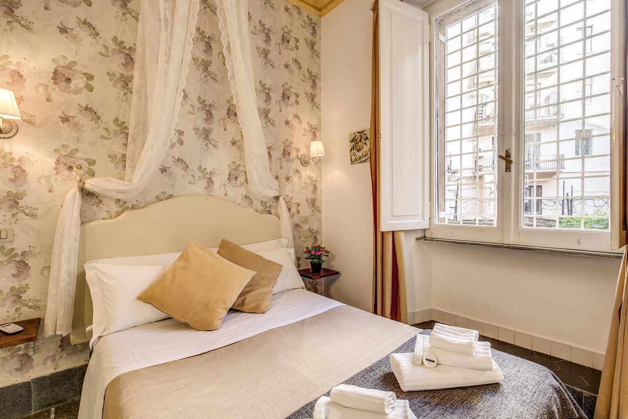 Bed & Breakfast Colosseo Romeo Rome