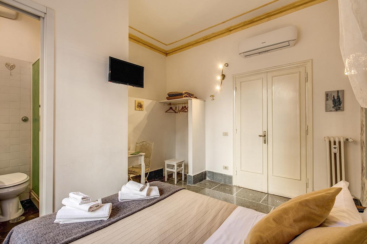 Bed & Breakfast Colosseo Romeo Rome