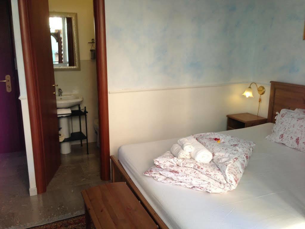 Aga Hotel 2*