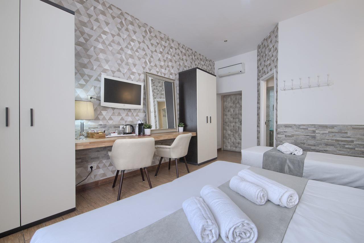 Domus Pietro 3* Rome