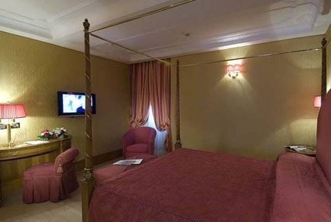 Homs Hotel Rome