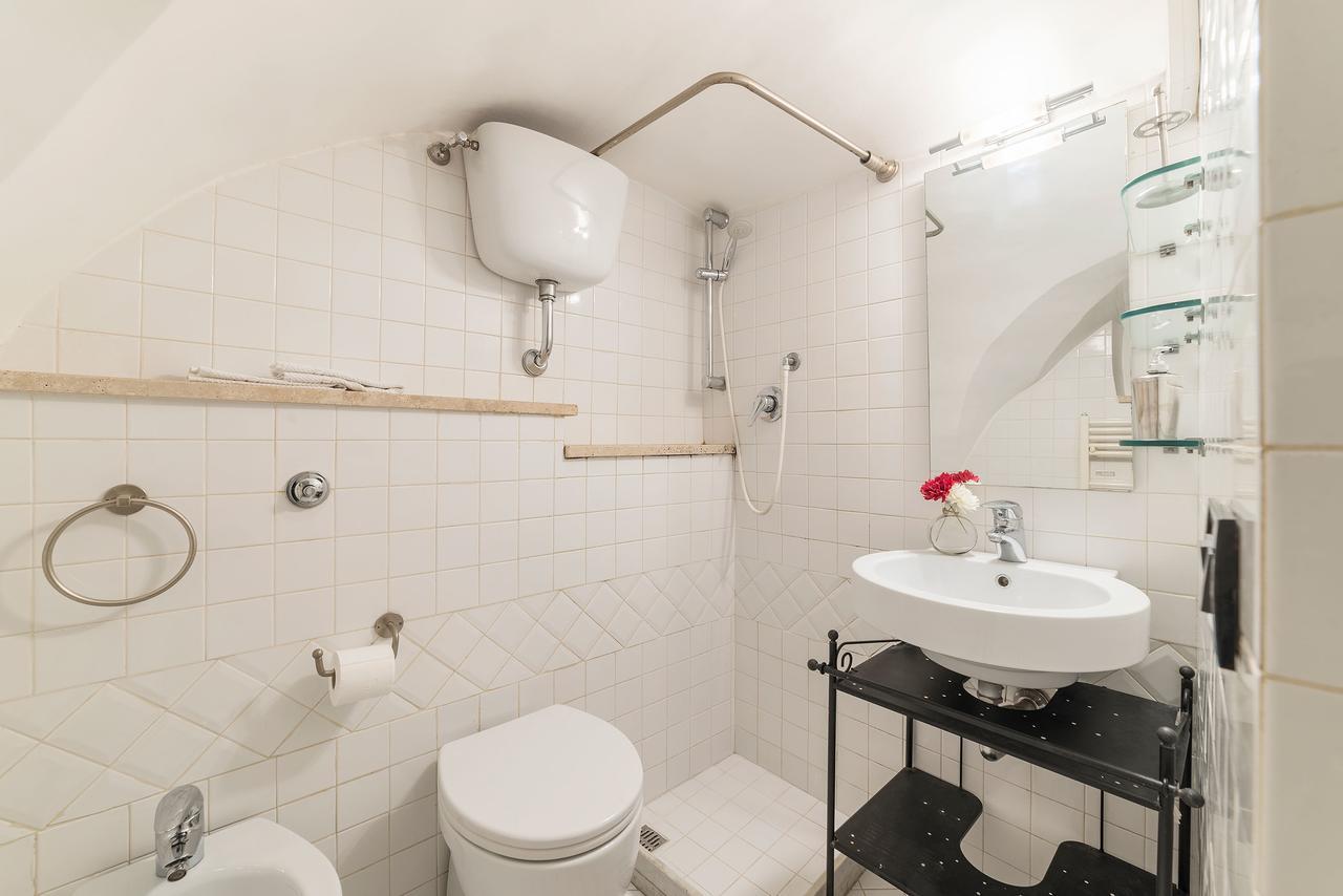 Sweet Little Near Pantheon Apartment *