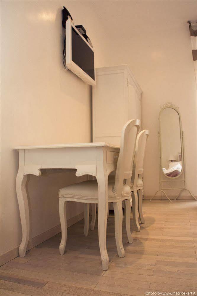 White House Guest house 2*