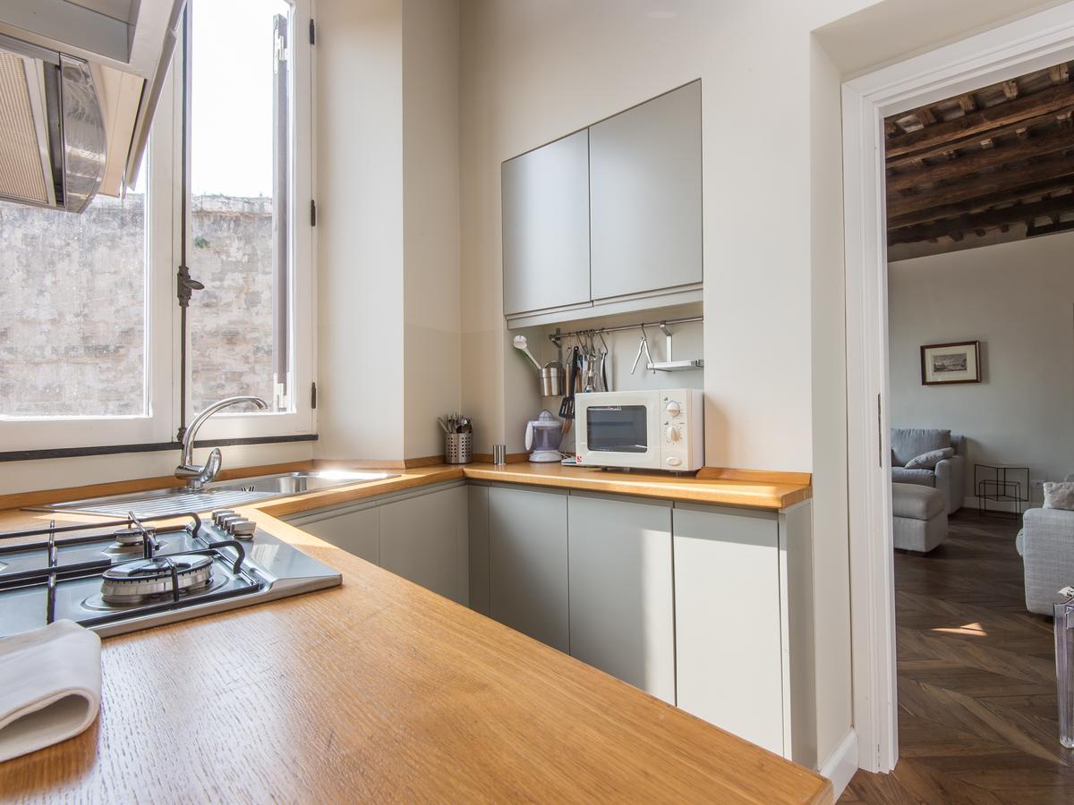 Rsh Imperial Forum Apartment
