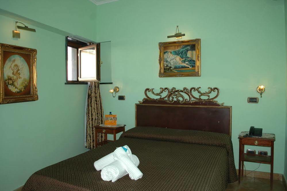 Vibel Hotel 2*