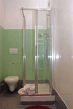 Town House Fontana Di Trevi Bed & Breakfast 3*