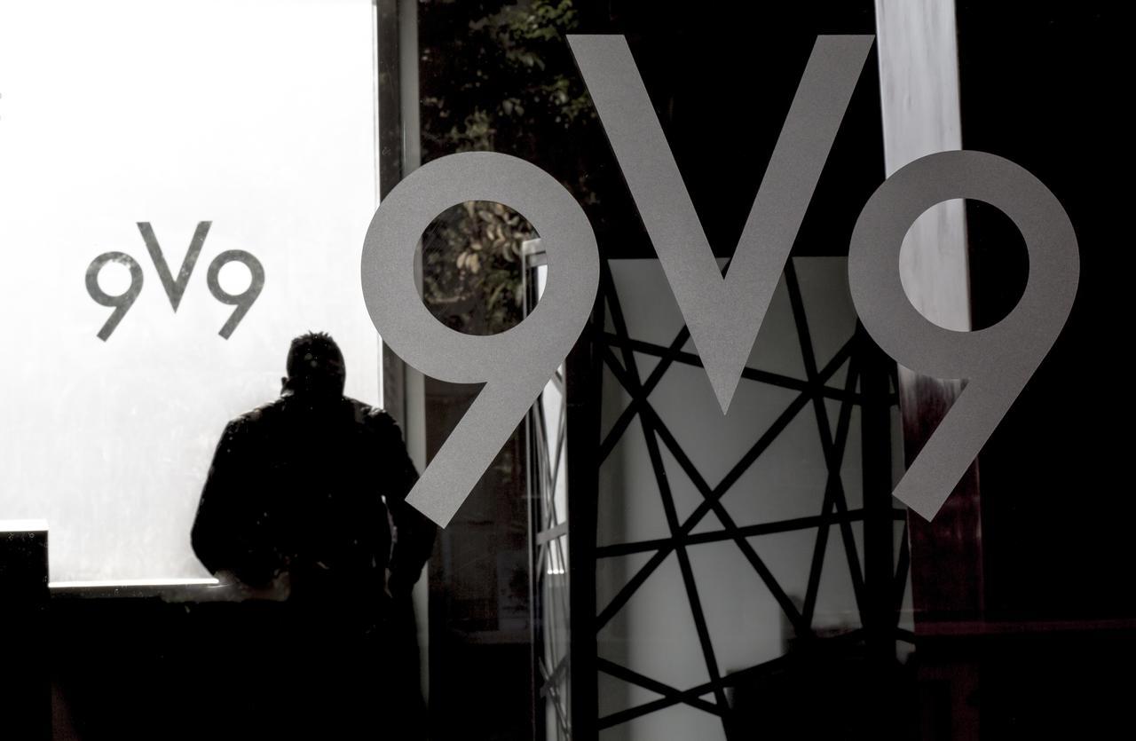 Hotel V99