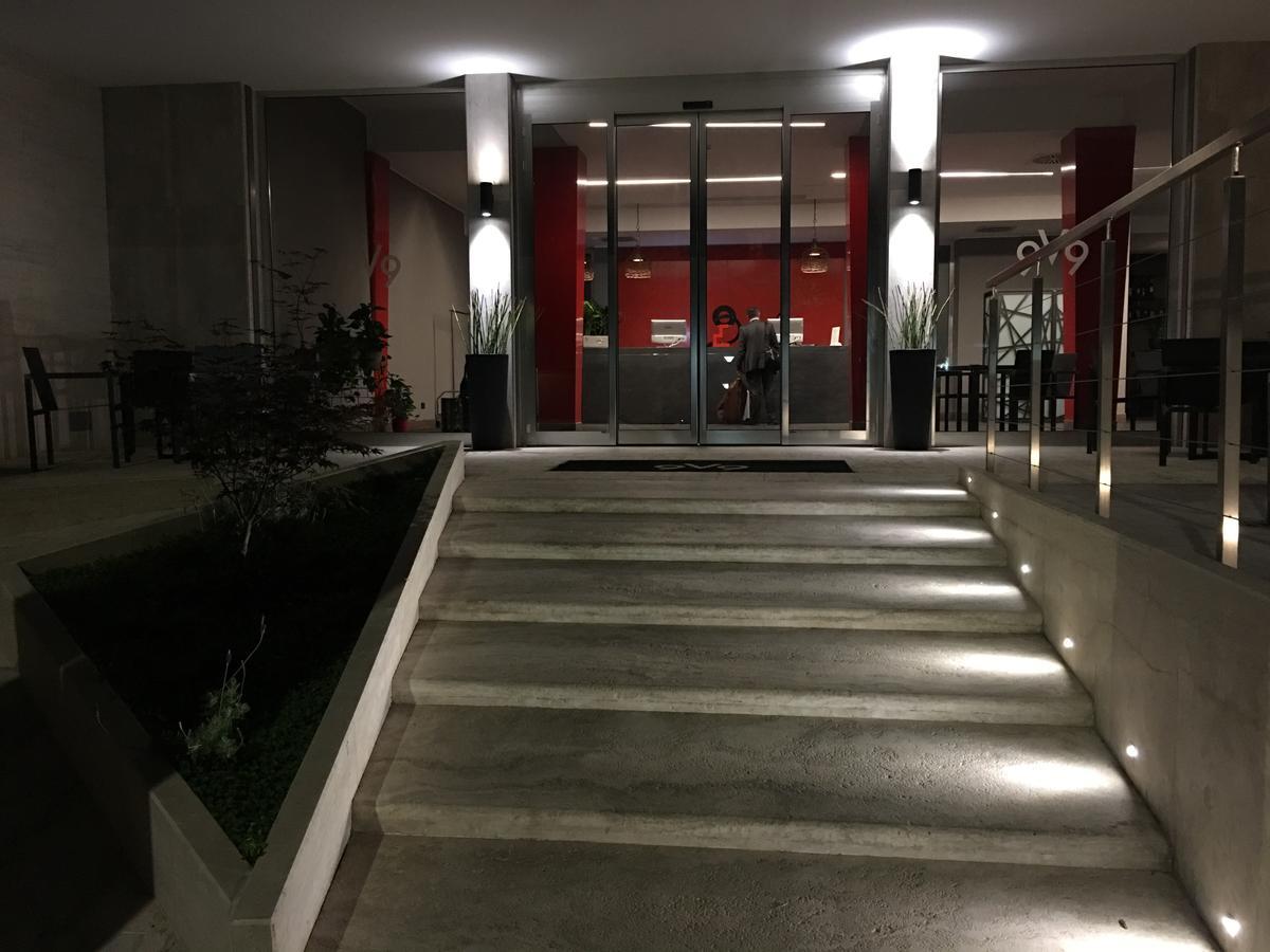 V99 Hotel