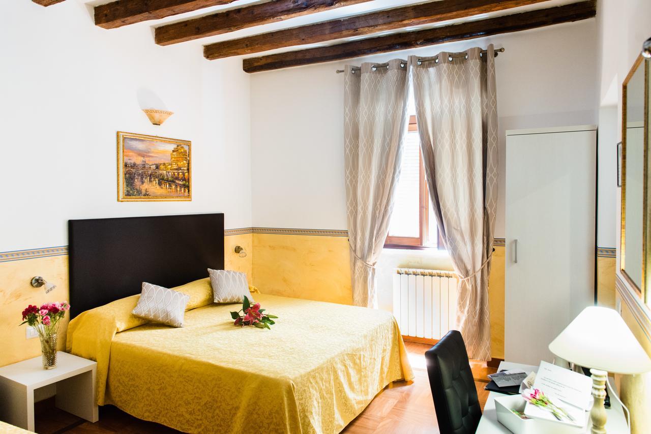 Bed & Breakfast Domus Popolo 2*