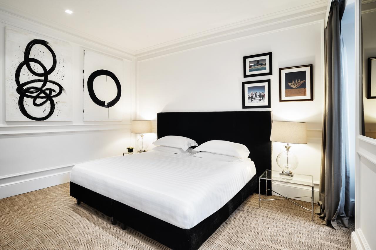 Hotel The Shire 3*