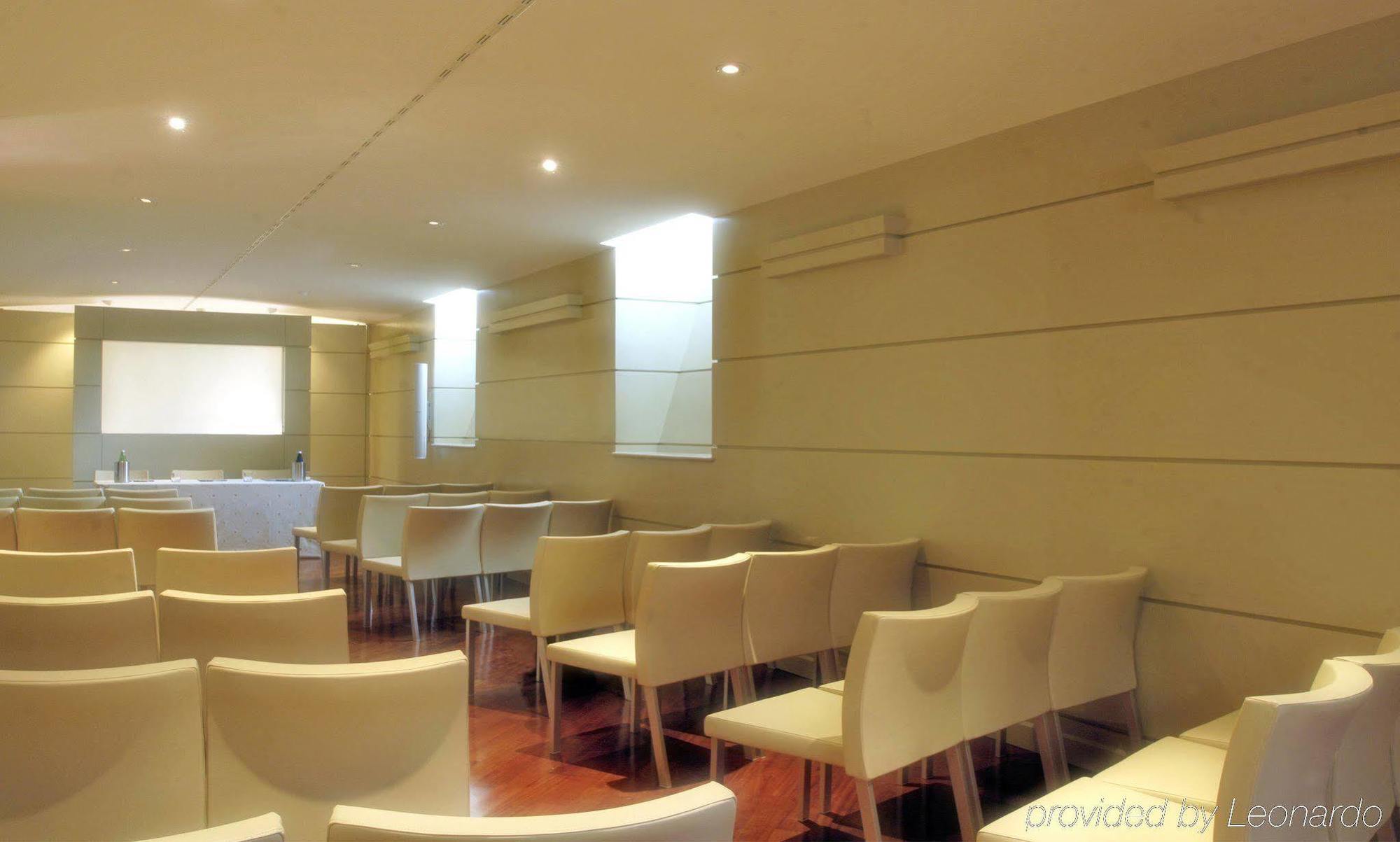 Lancelot Hotel