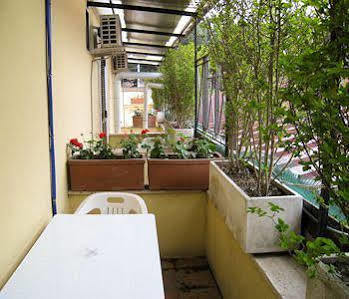 Camilla Guest house